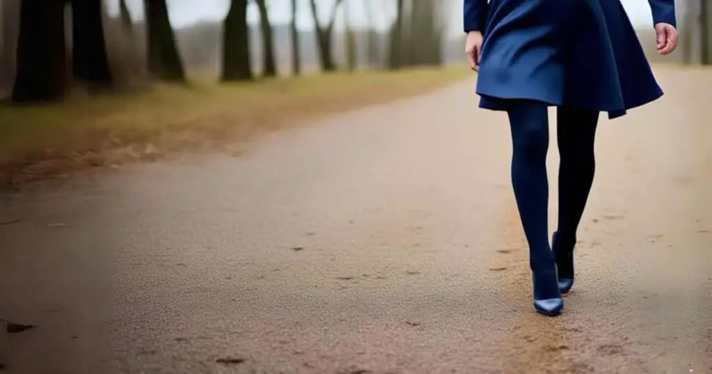 Pairing Shoes With A Navy Blue Dress