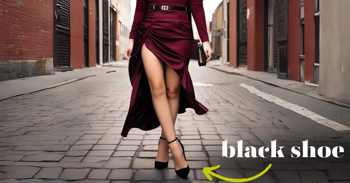 What Color Shoes to Wear With Maroon Dress