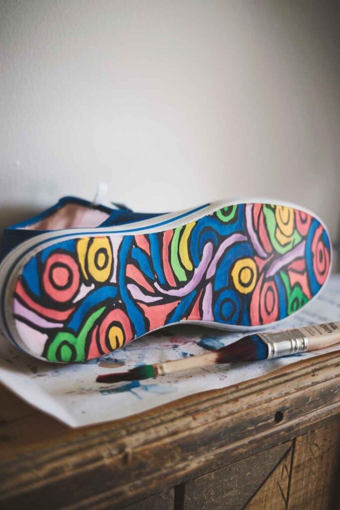 DIY Bottom of Shoe Painting Ideas (2)