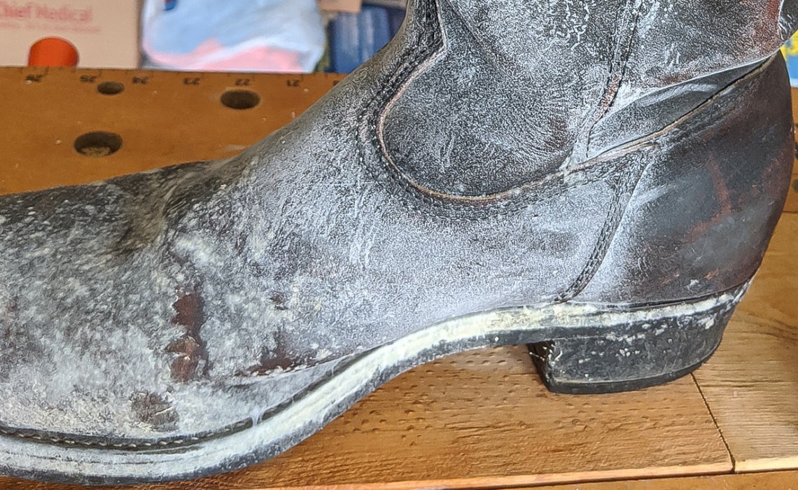 How to Remove Mold from Leather Shoes