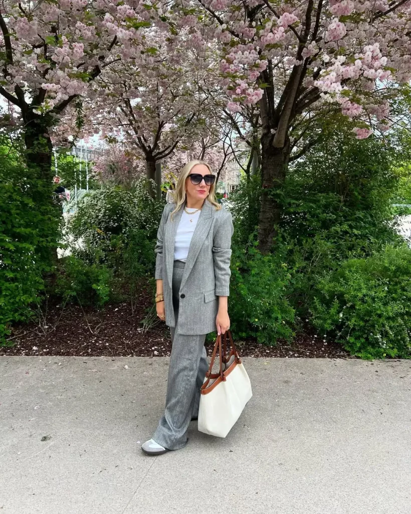 Grey Suit & White Samba Power Look