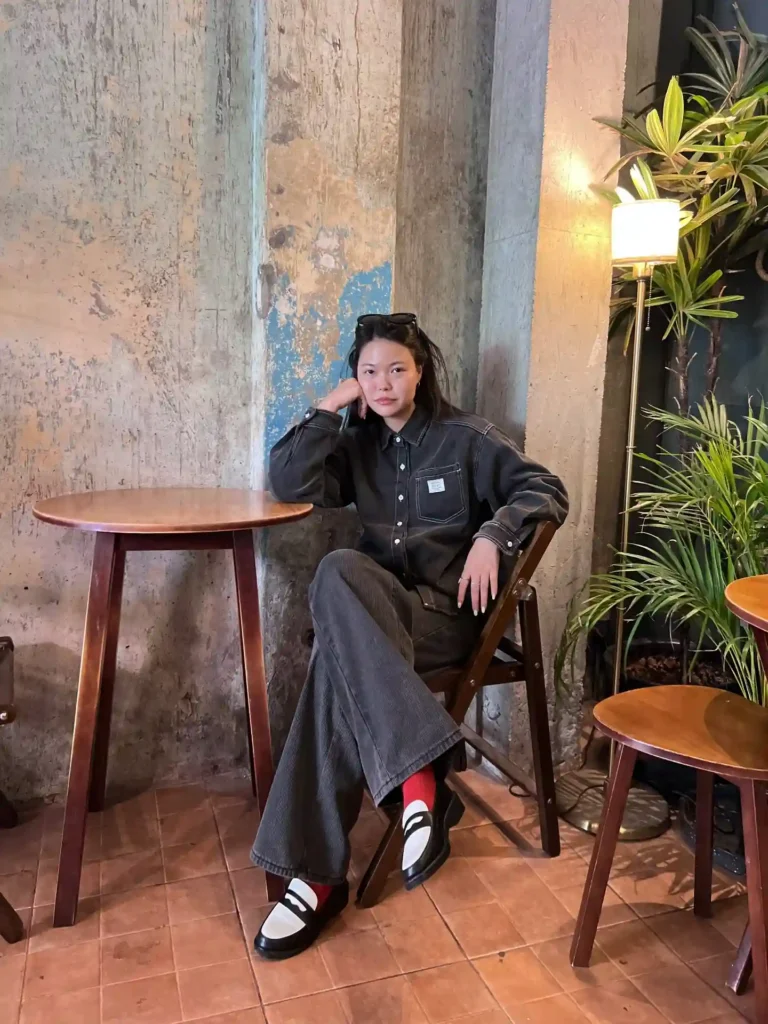 Two-Tone Loafers with Dark Denim Set Outfit