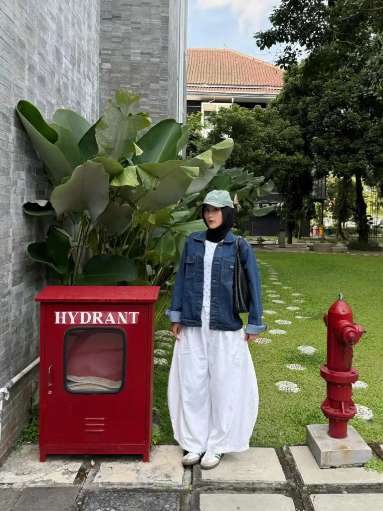 Adidas Samba with White Palazzo Pants and Denim Jacket
