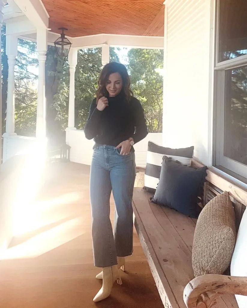 Black Turtleneck + Cropped Jeans + Cream Pointed Boots