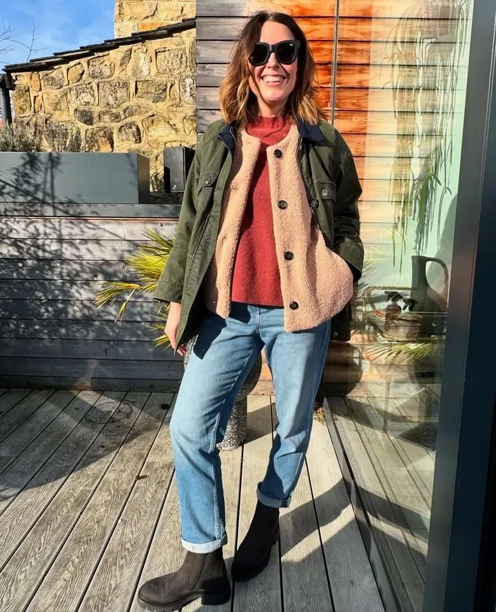 Rust Sweater + Light-Wash Cuffed Jeans + Black Chelsea Boots