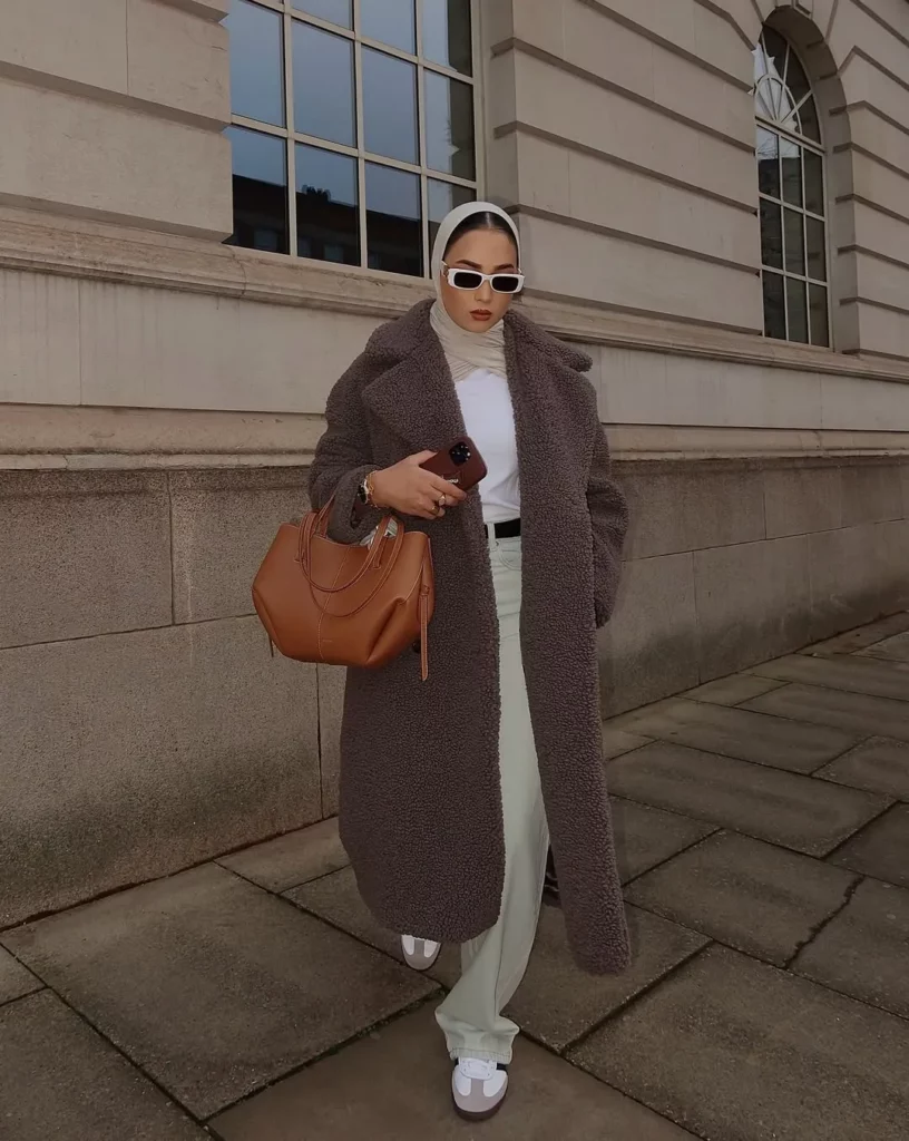 Teddy Coat Luxe + White & Brown Sambas