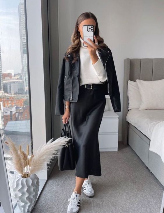 Modern Minimalist in Black and White