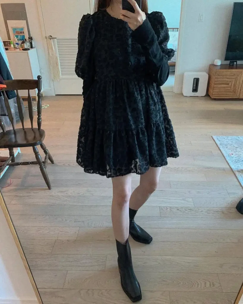 Effortless Black Mini Style