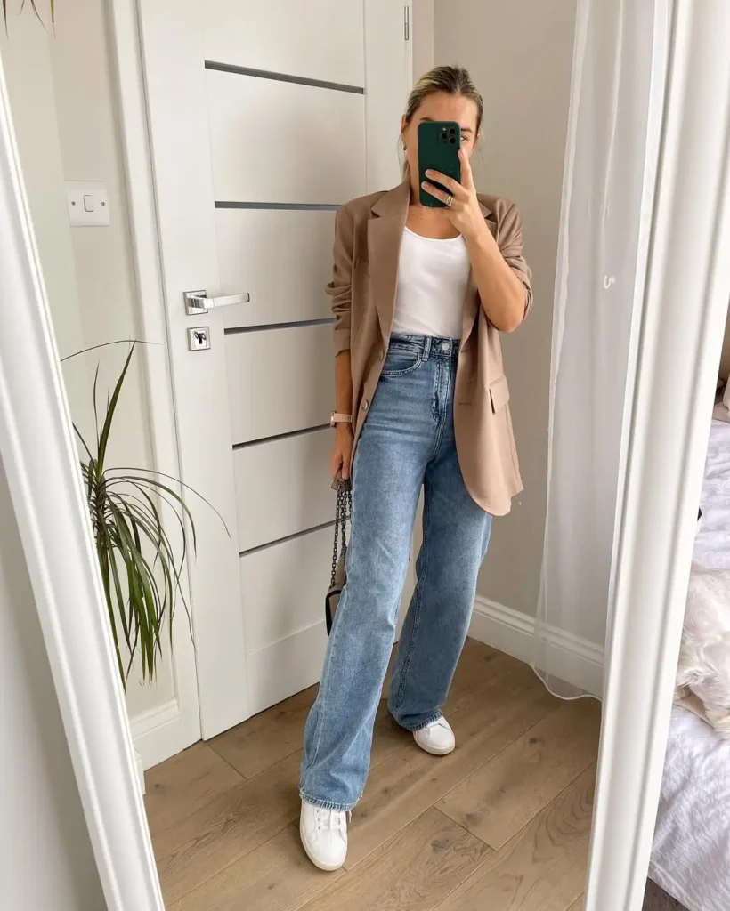 Smart Casual Balance with Wide-Leg Jeans and Sneakers