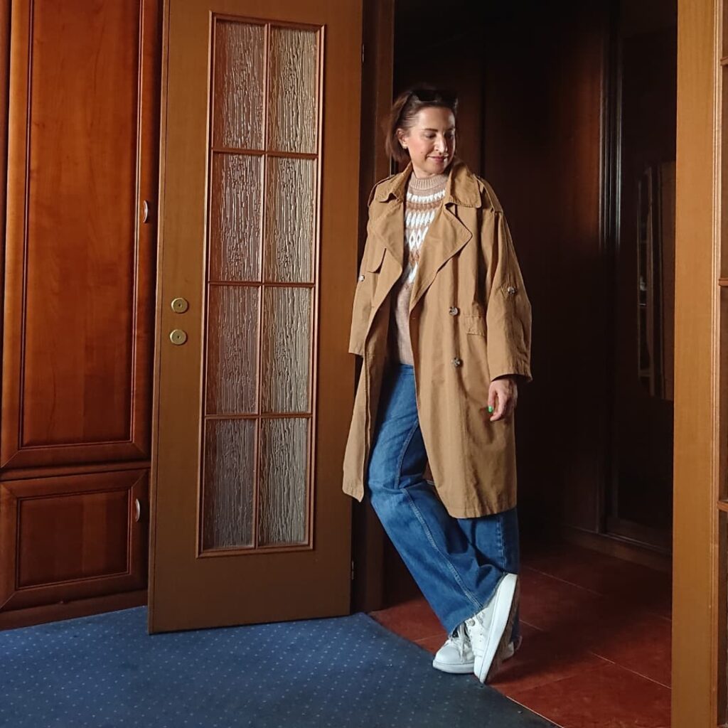 Timeless Layered Ease with Wide-Leg Jeans and Sneakers