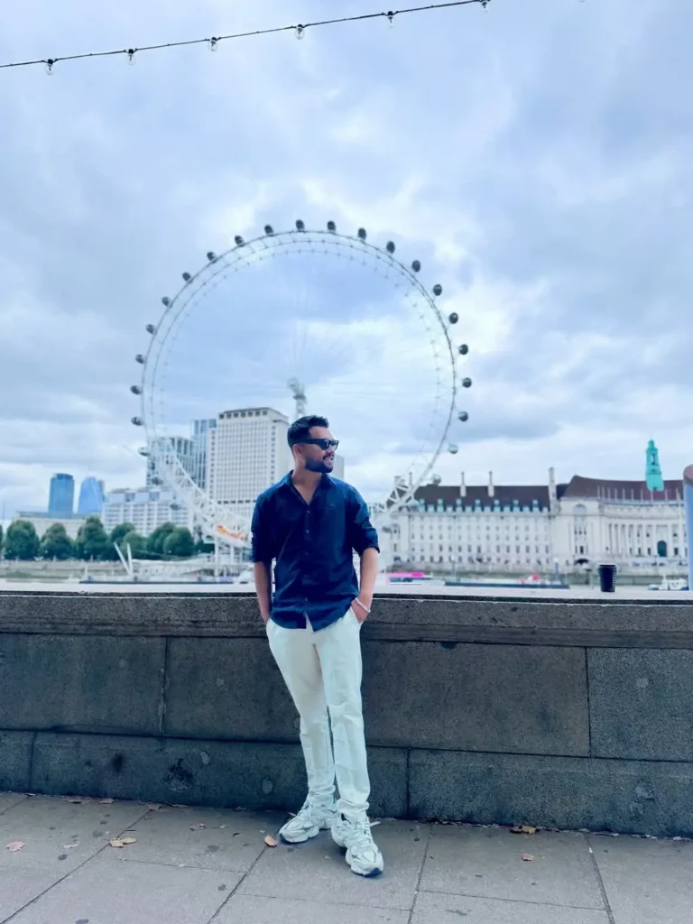 Classic City Balance with Old Money Sneakers