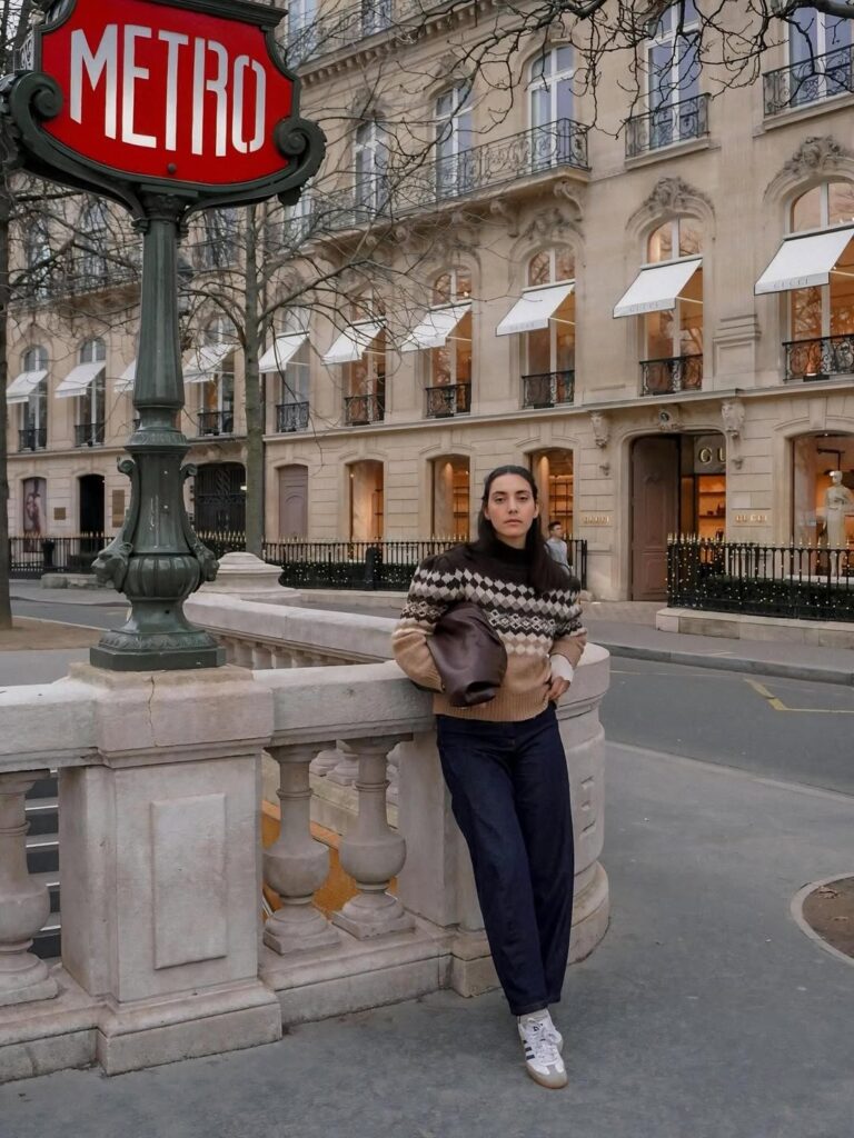 Cozy City Walk Style with Barrel Jeans and Sneakers