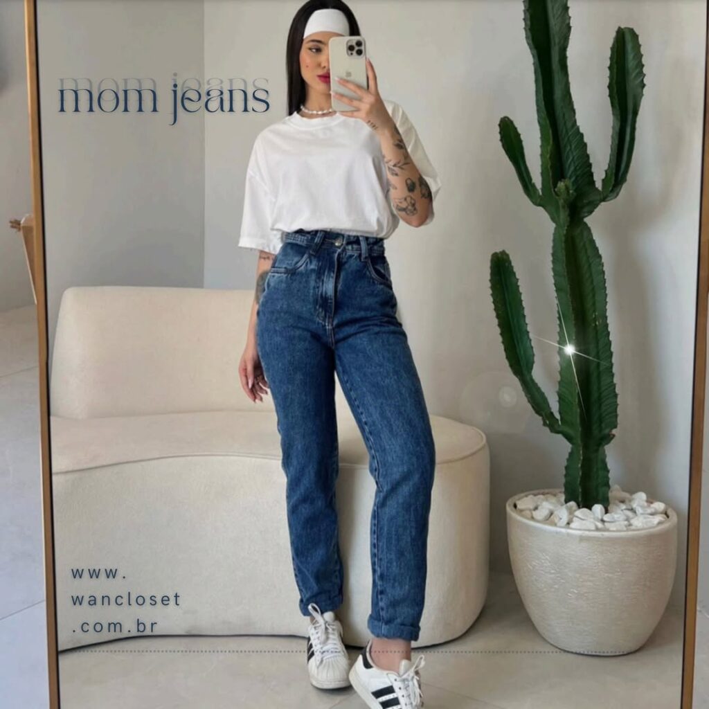 Minimal White Tee with High-Waist Mom Jeans and Classic Sneakers