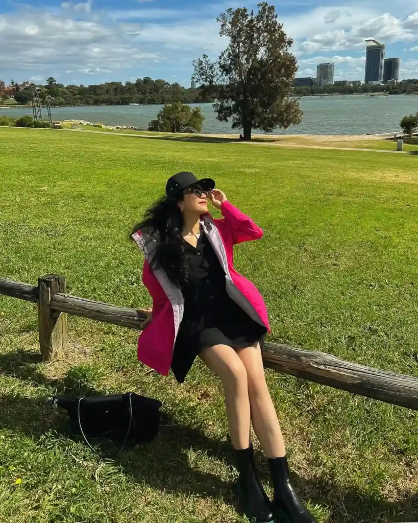 Colorful Park Outfit with Chelsea Boots