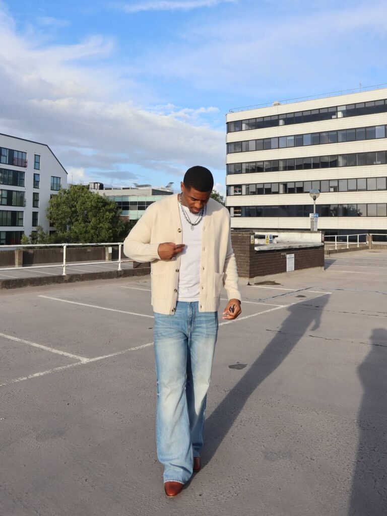 Light Cardigan and Brown Chelsea Boots Jeans Outfit