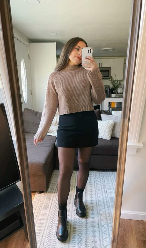 Minimal Mini Skirt Chelsea Boots Outfit