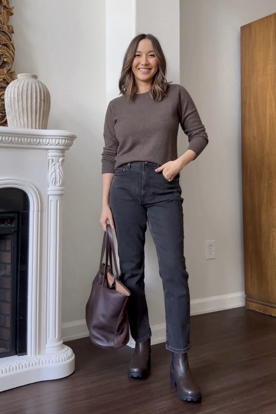 Minimal Brown Business Casual Chelsea Boots Outfit