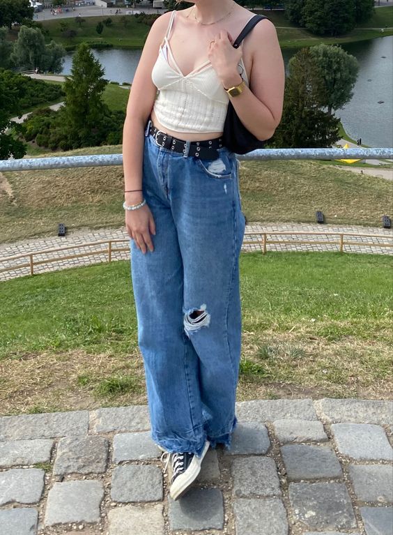 Summer Crop Top with Baggy Jeans and Converse