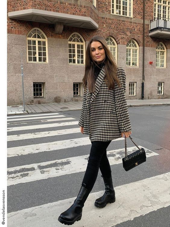 Structured Street Business Casual Chelsea Boots Outfit
