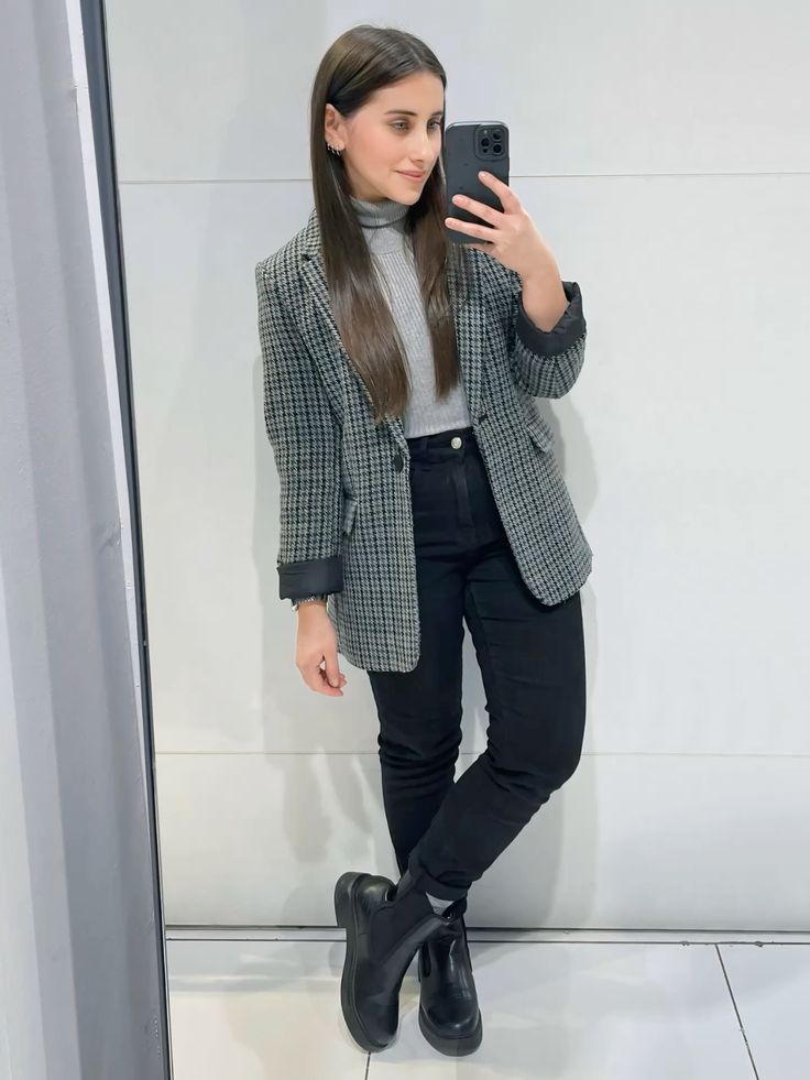 Refined Blazer Business Casual Chelsea Boots Outfit
