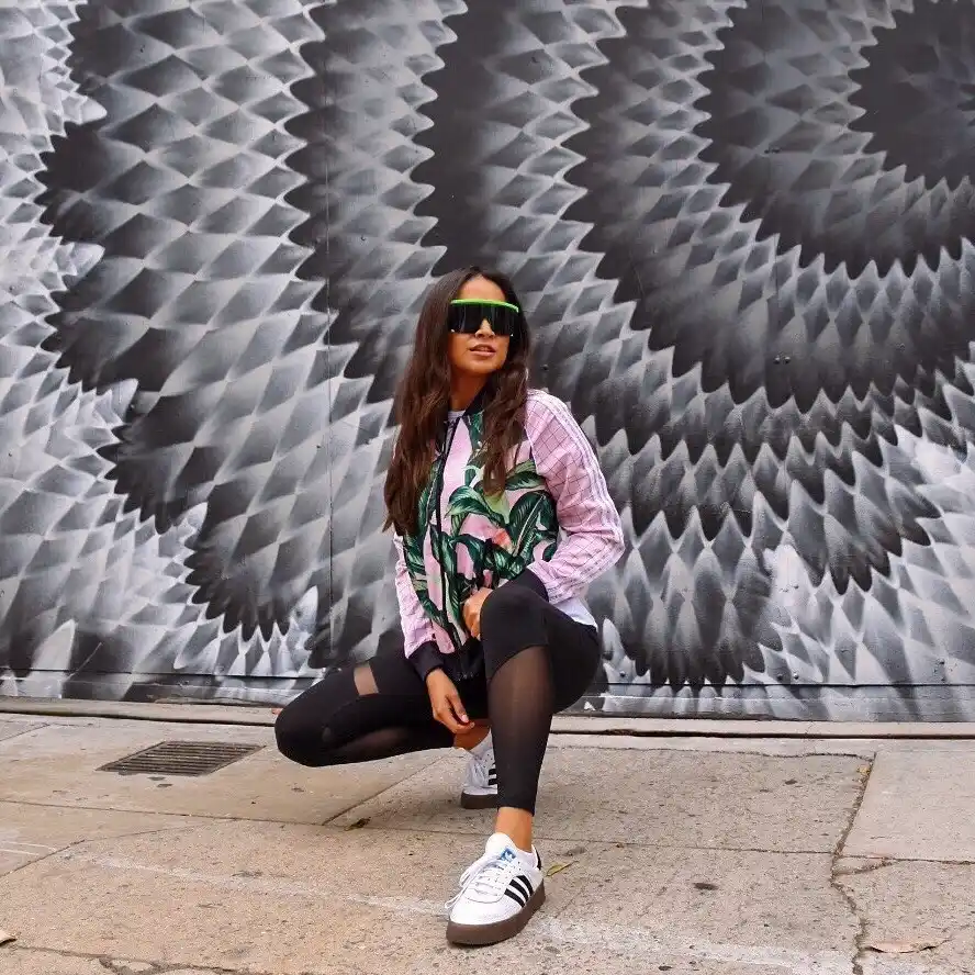 Sporty Printed Jacket and Leggings with Adidas Sambas