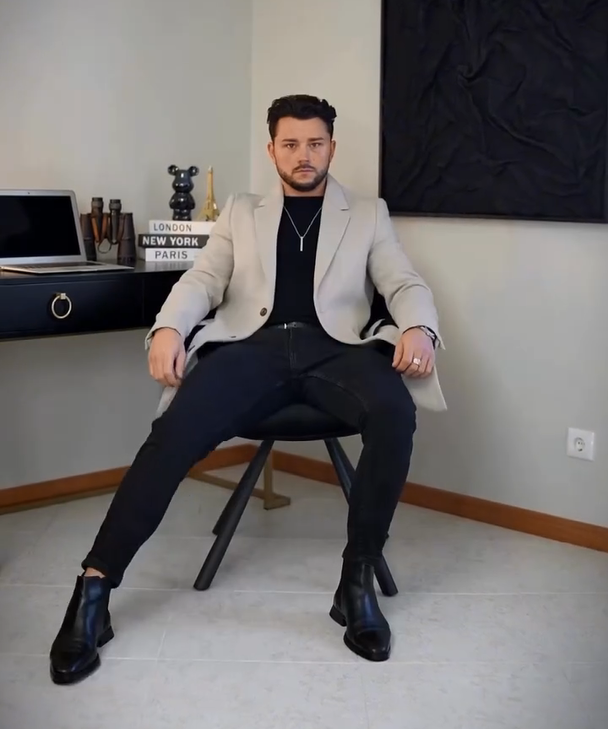 Beige Blazer with Black Jeans and Black Chelsea Boots