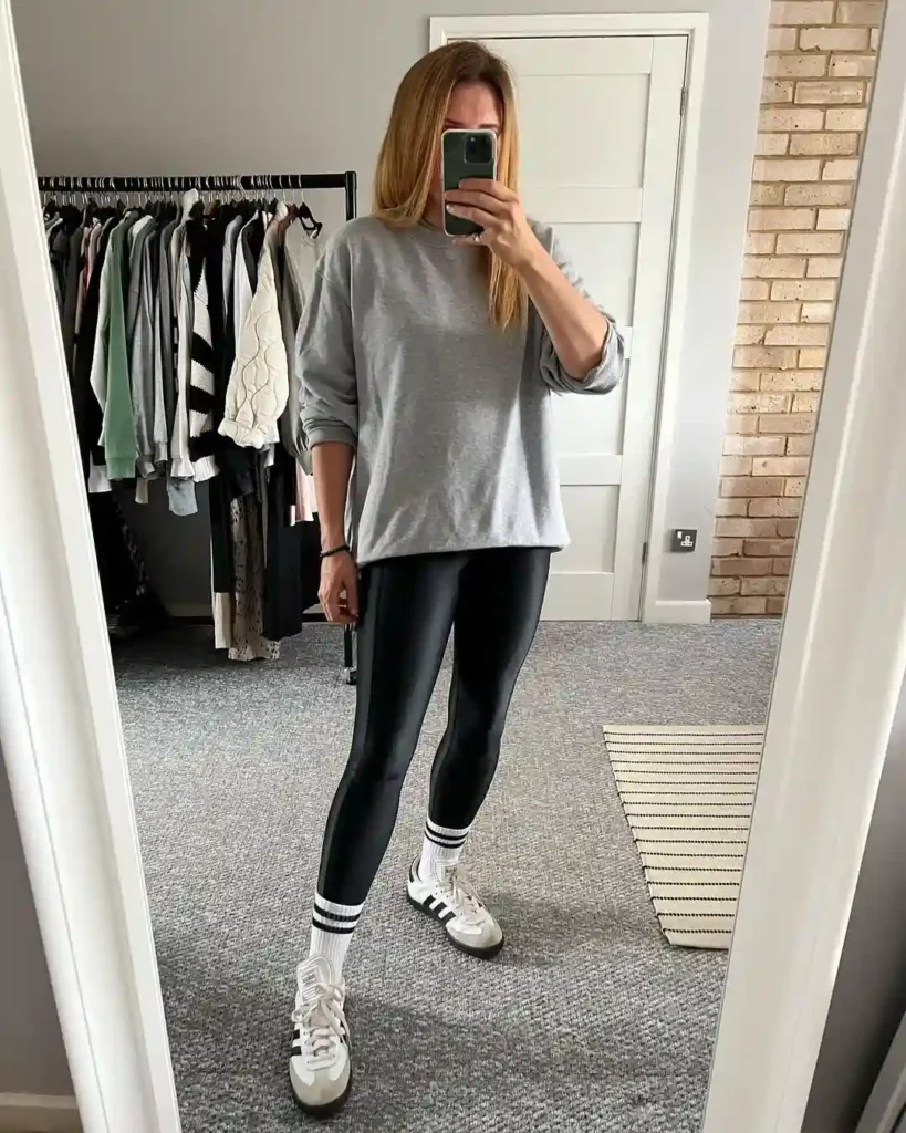 Oversized Sweatshirt and Leggings with Adidas Sambas