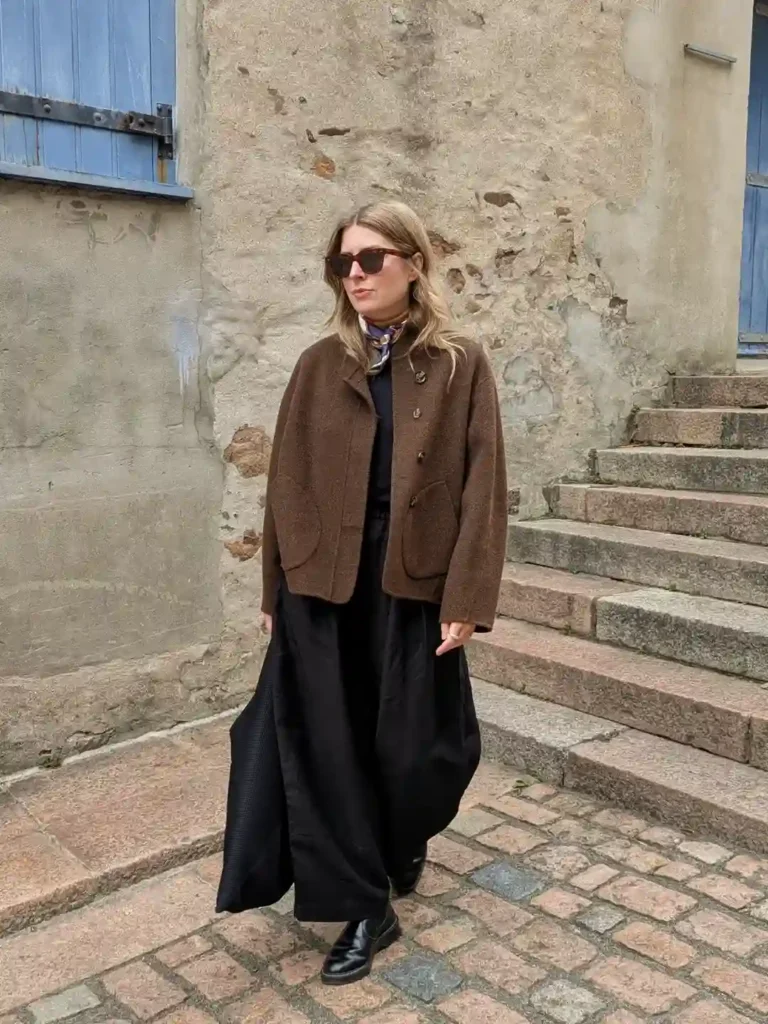 Easy Coastal Chelsea Boots Jacket Look