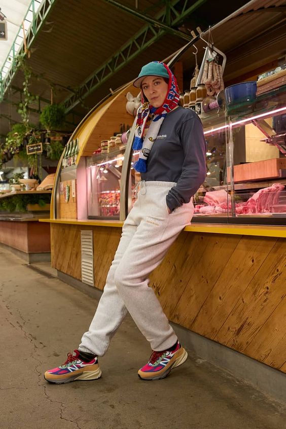Graphic Sweatshirt with Joggers and New Balance 990v6
