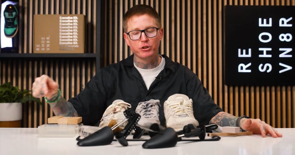 🪜 Step 1: Insert Shoe Trees