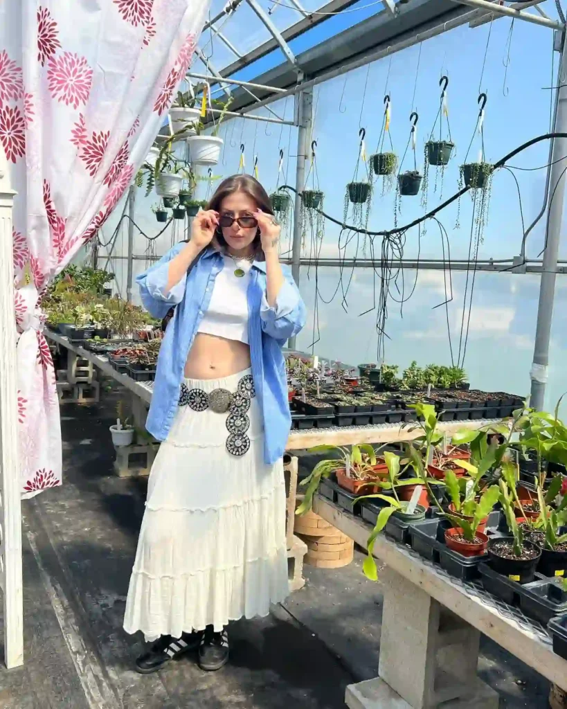 White Tiered Maxi Skirt with Oversized Shirt and Sneakers Outfit