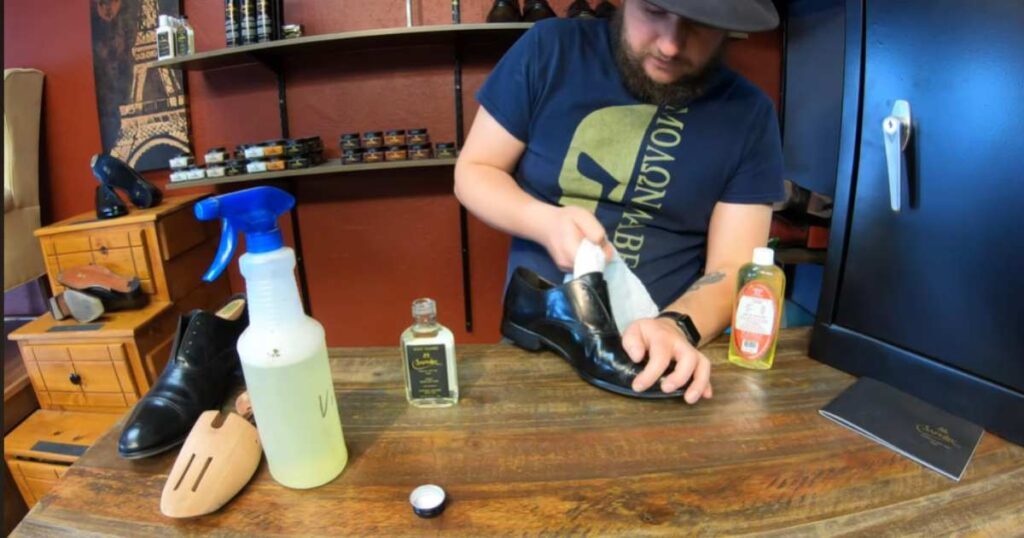 how to clean the inside of your shoes (2)