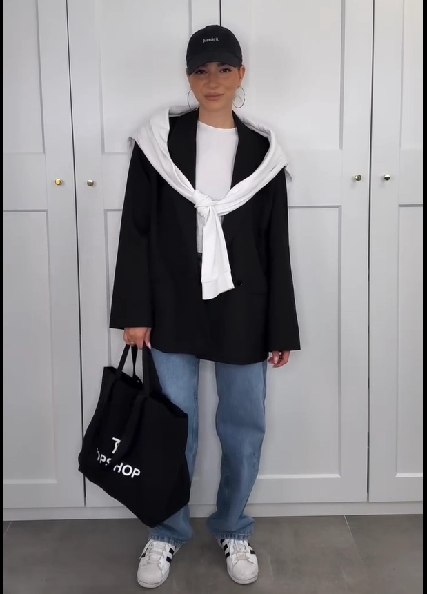 Black Blazer with Light Jeans and Sneakers Outfit