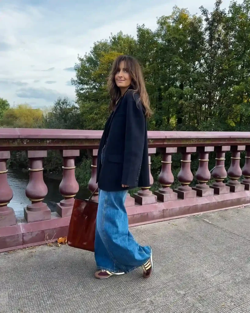 Oversized Navy Blazer with Wide-Leg Jeans Outfit