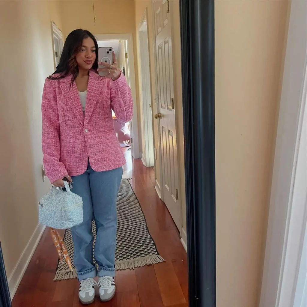 Textured Pink Blazer with Light Jeans and Sneakers Outfit