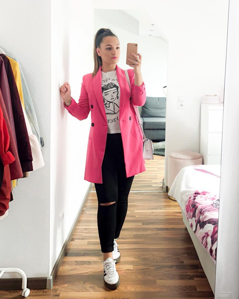 Hot Pink Blazer with Black Skinny Jeans and Sneakers Outfit