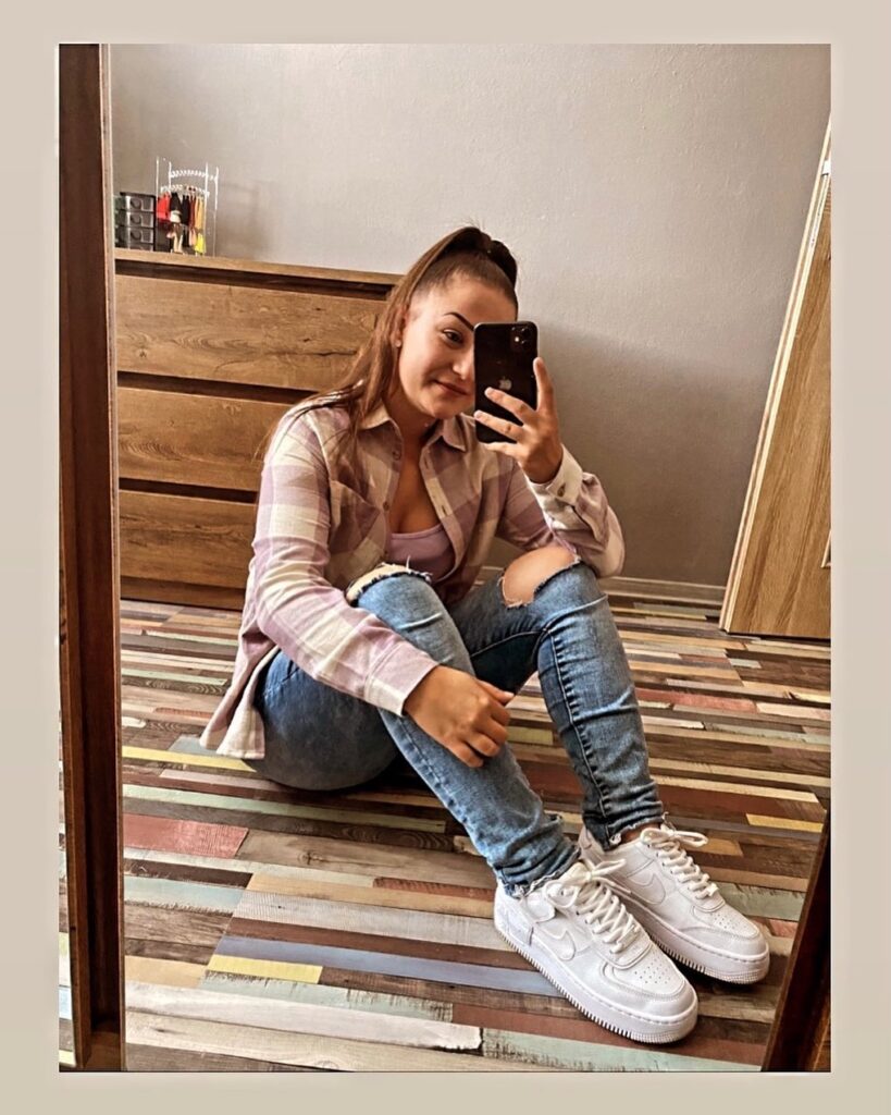 Plaid Flannel Shirt with Ripped Jeans and Air Force 1 Outfit