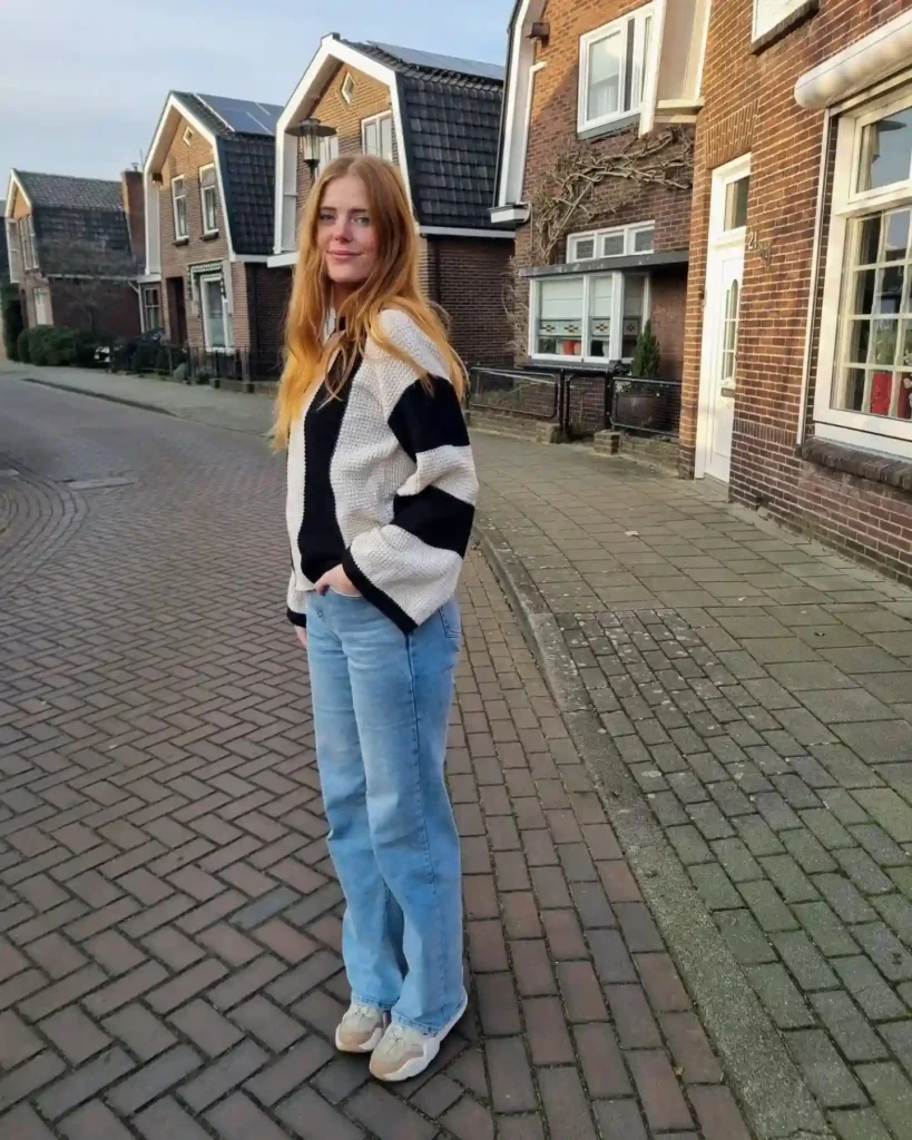 Colour-Block Knit Sweater and Wide Jeans with Chunky Sneakers