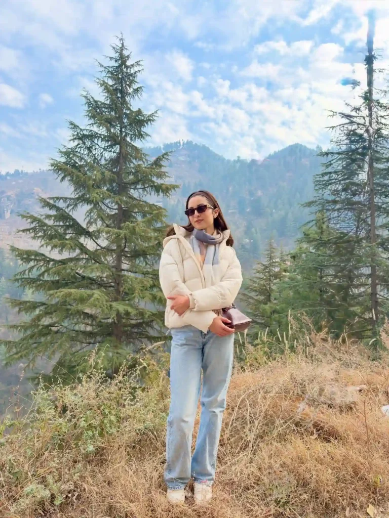 Cream Puffer Jacket and Straight Jeans with Sneakers